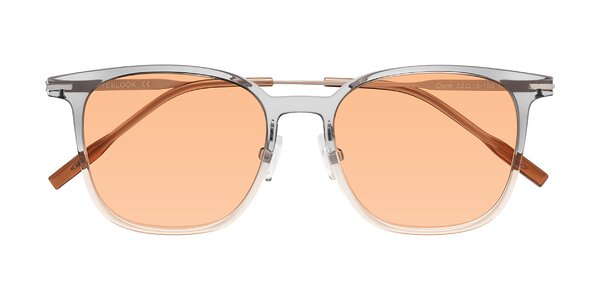 Front of Oonk in Gradient Light Gray/Brown