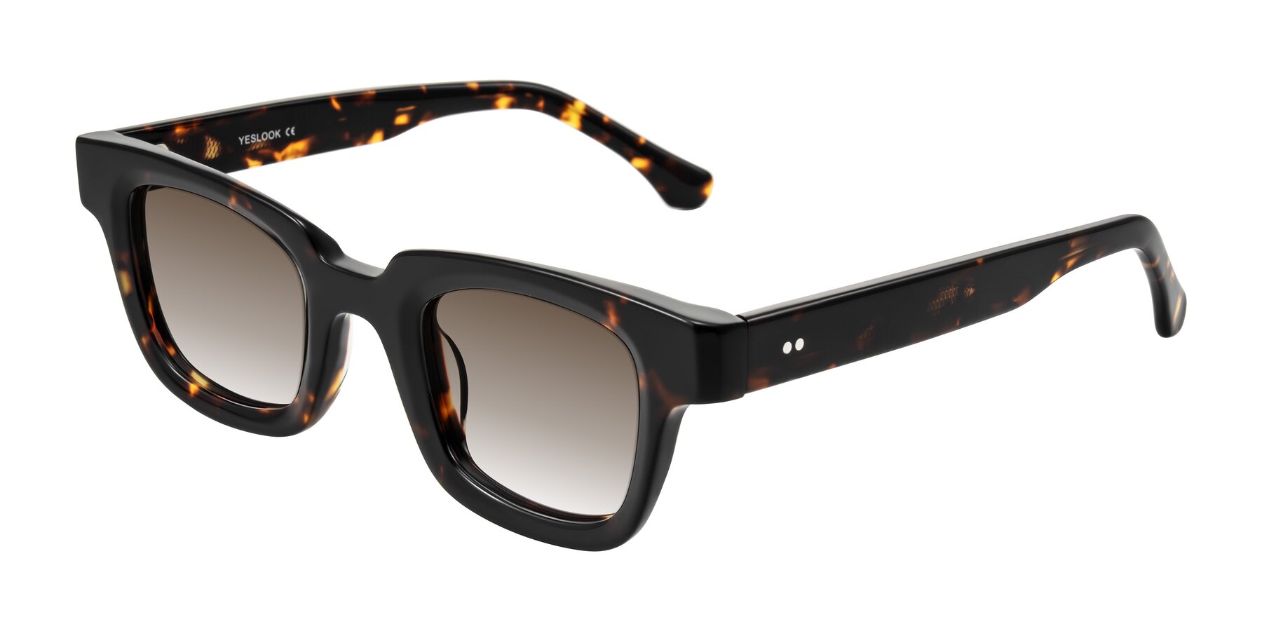 Angle of Neza in Tortoise with Brown Gradient Lenses