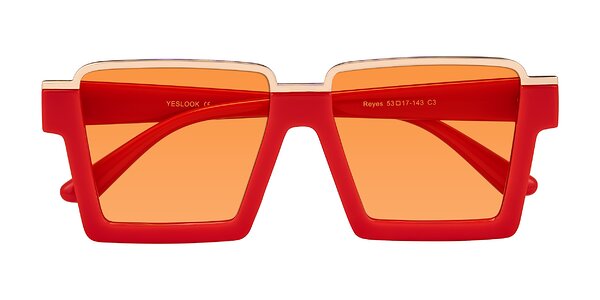 Front of Reyes in Red