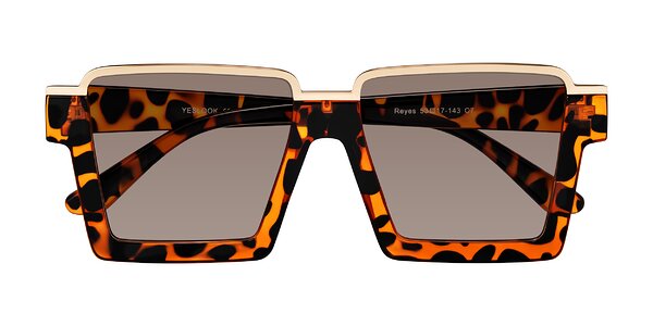 Front of Reyes in Leopard-Print