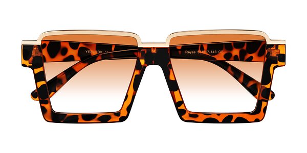 Front of Reyes in Leopard-Print