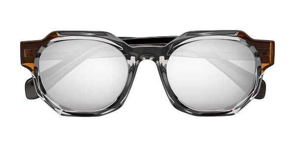 Front of Poole in Transparent Gray