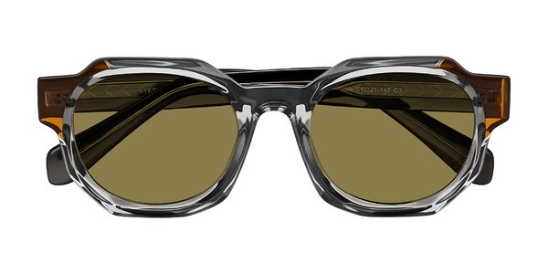 Front of Poole in Transparent Gray
