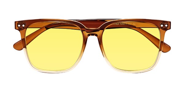 Front of Arroyo in Gradient Caramel
