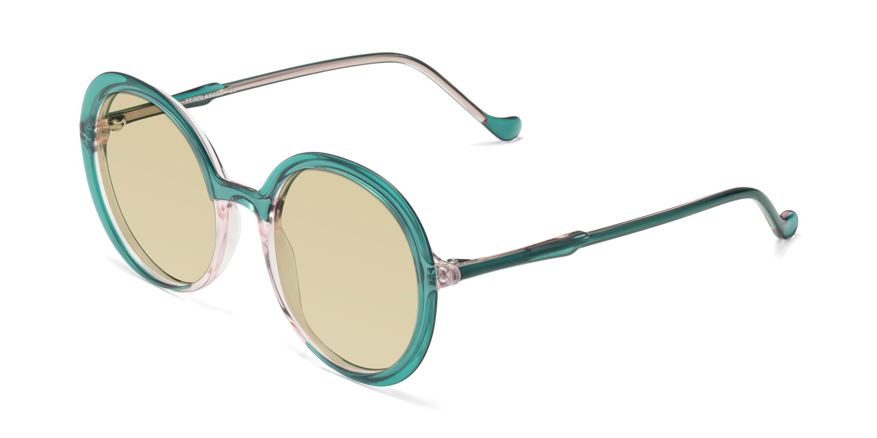 Angle of 1471 in Green with Light Champagne Tinted Lenses