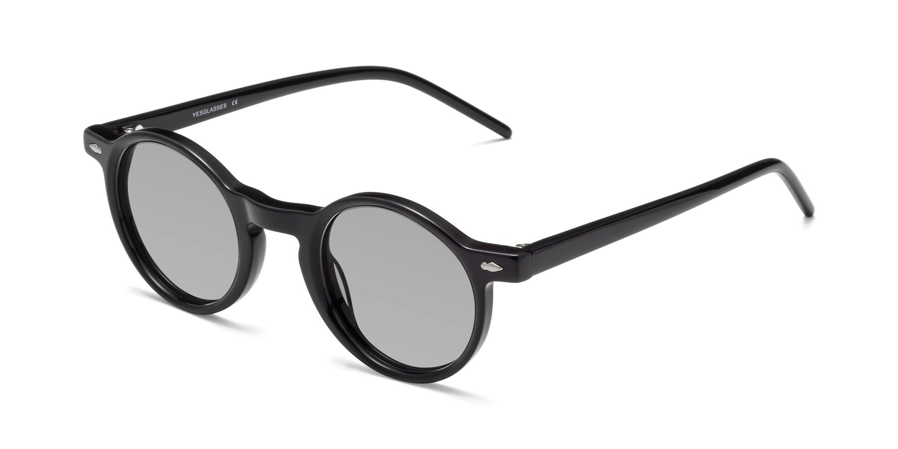 Angle of 1542 in Black with Light Gray Tinted Lenses