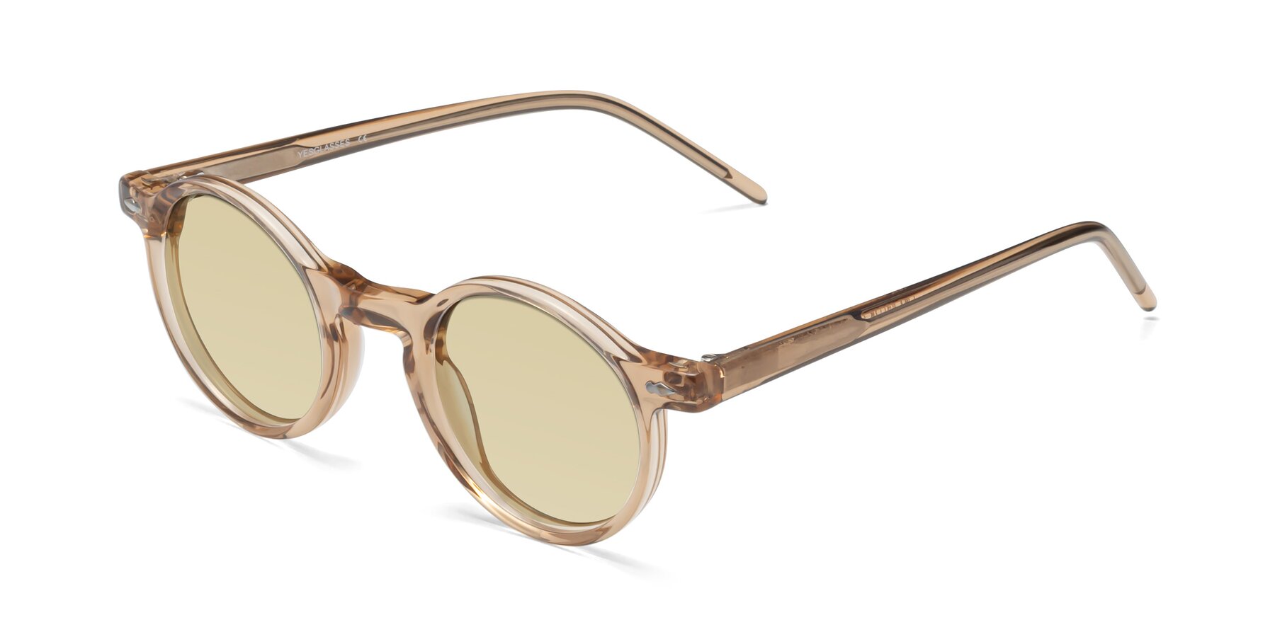 Angle of 1542 in Caramel with Light Champagne Tinted Lenses