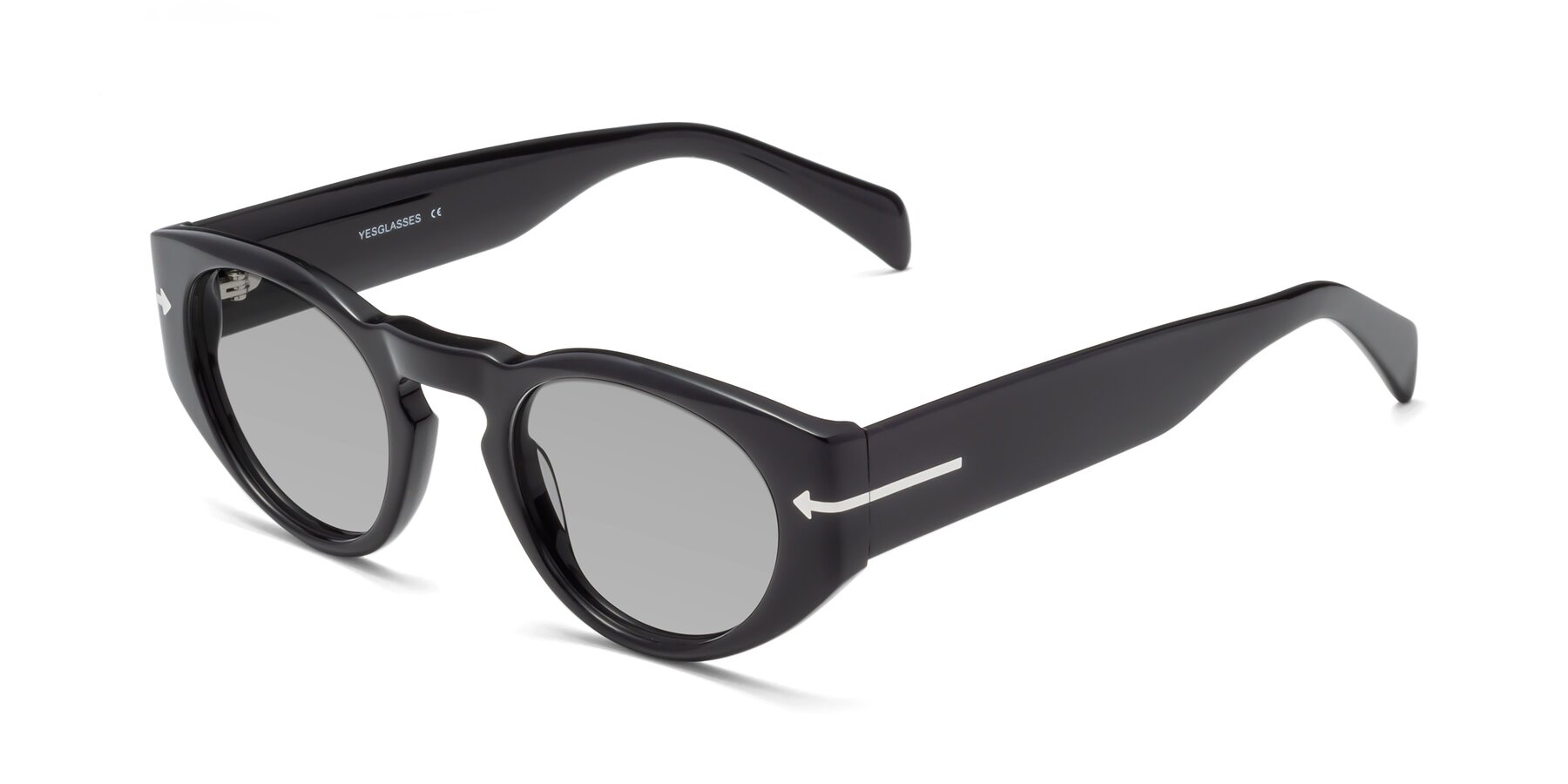Angle of 1578 in Black with Light Gray Tinted Lenses