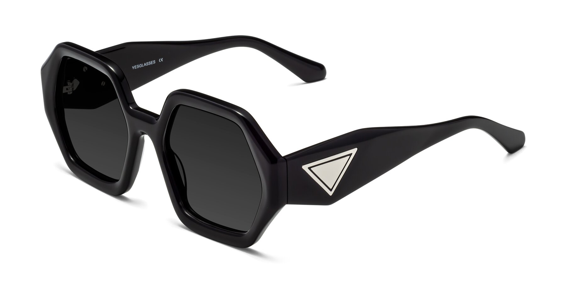 Angle of 1582 in Black with Gray Polarized TAC Lenses