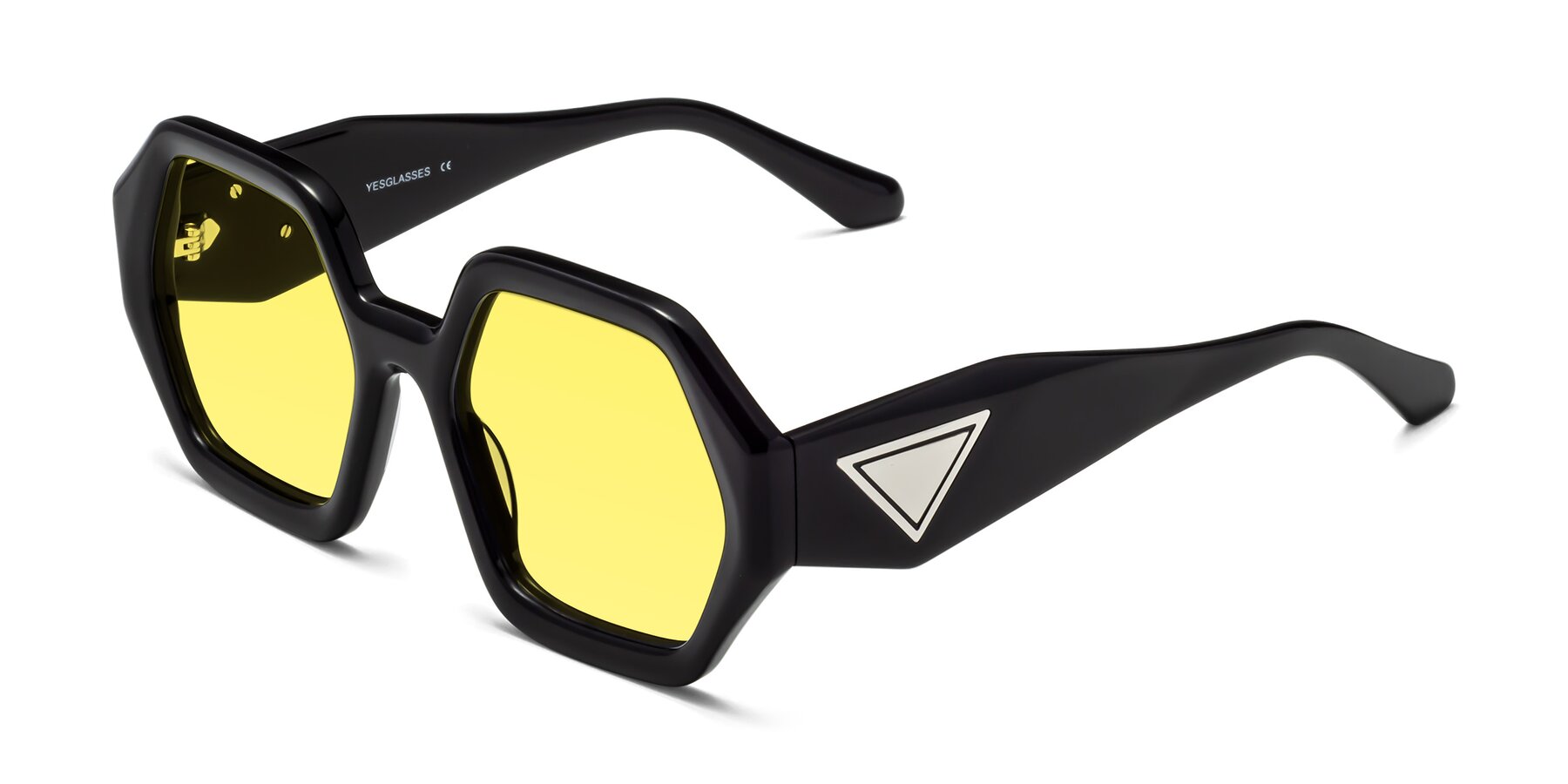 Angle of 1582 in Black with Medium Yellow Tinted Lenses