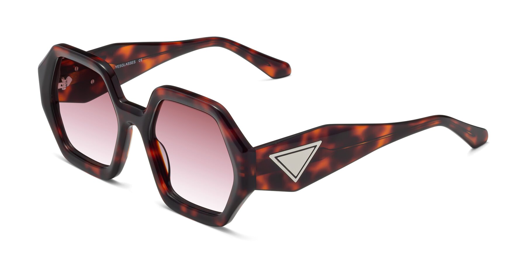 Angle of 1582 in Tortoise with Garnet Gradient Lenses