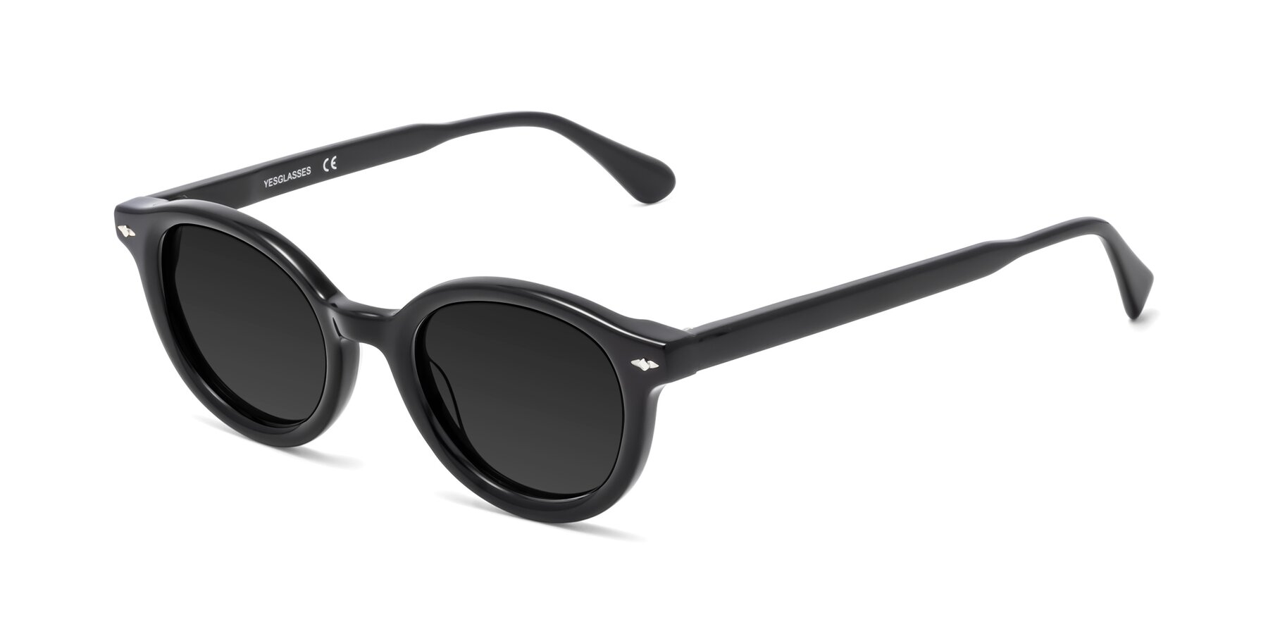 Angle of 1472 in Black with Gray Polarized TAC Lenses