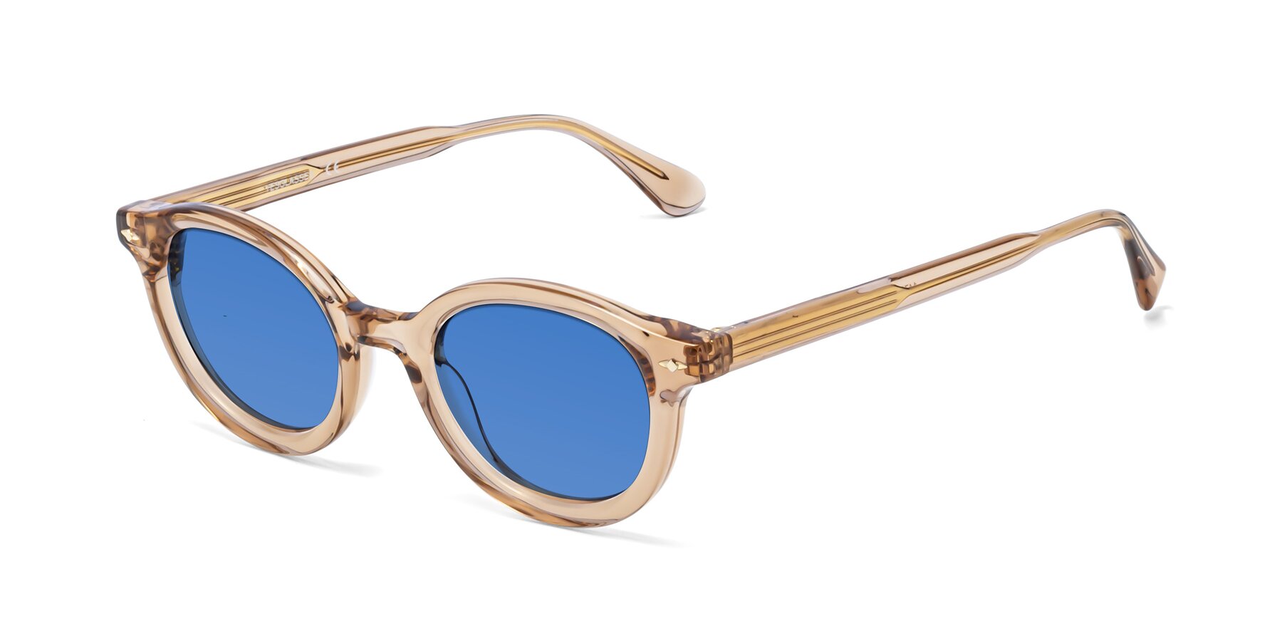 Angle of 1472 in Caramel with Blue Tinted Lenses