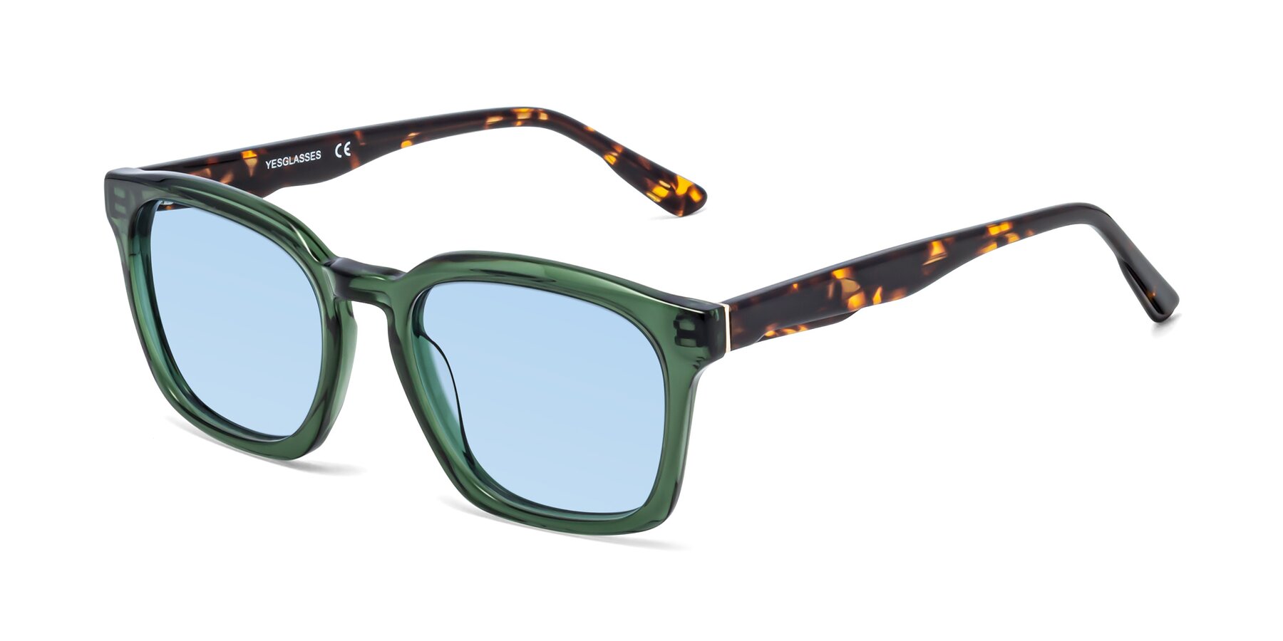 Angle of 1474 in Emerald with Light Blue Tinted Lenses