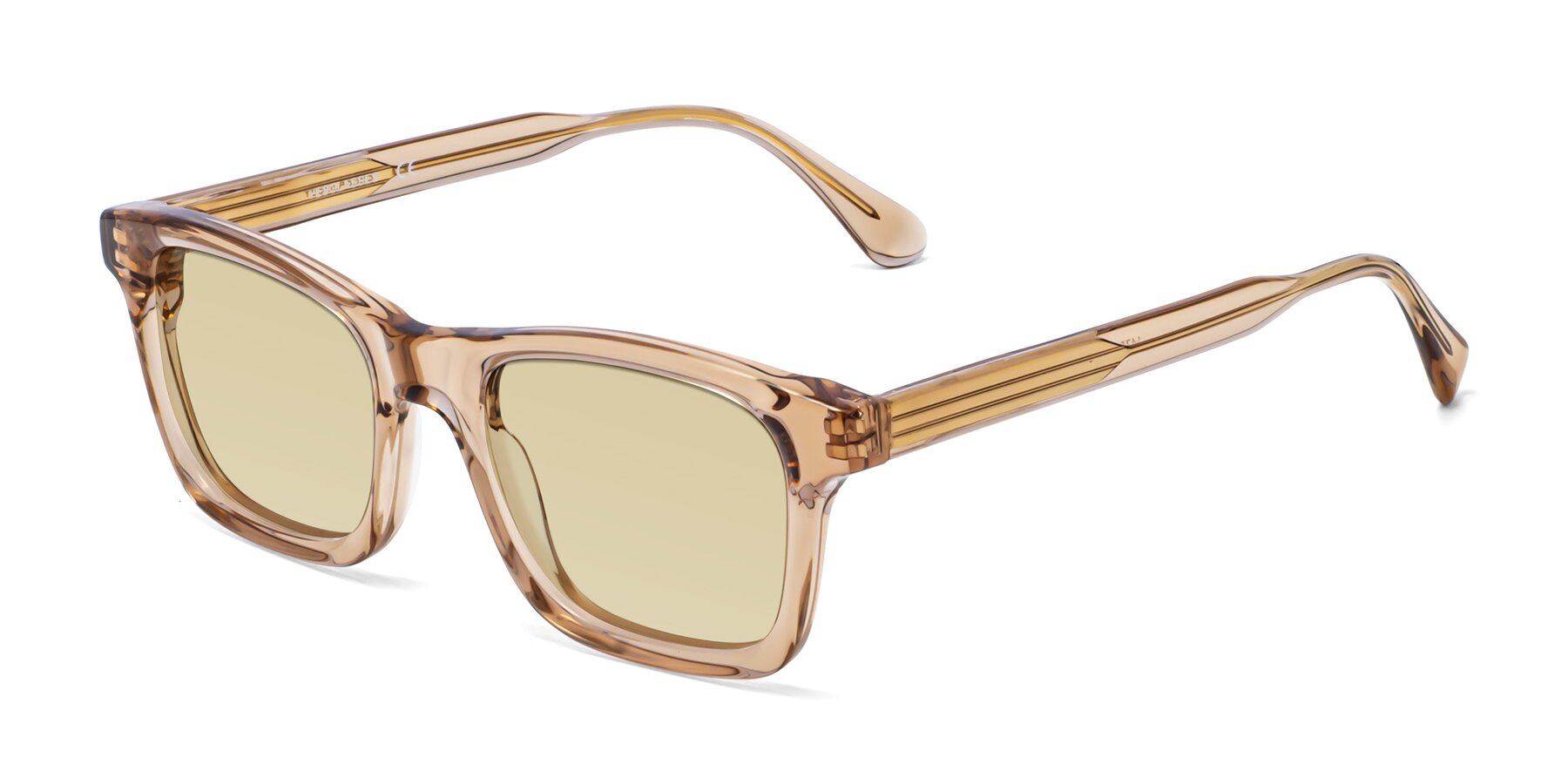 Angle of 1475 in Caramel with Light Champagne Tinted Lenses