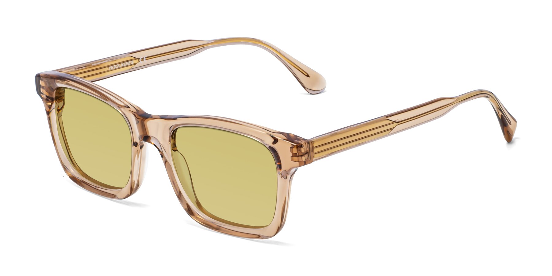 Angle of 1475 in Caramel with Medium Champagne Tinted Lenses