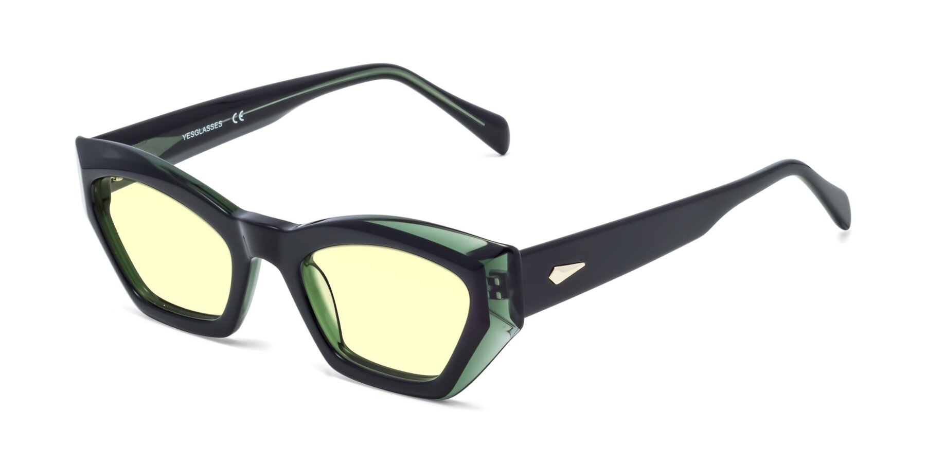 Angle of 1549 in Emerald with Light Yellow Tinted Lenses