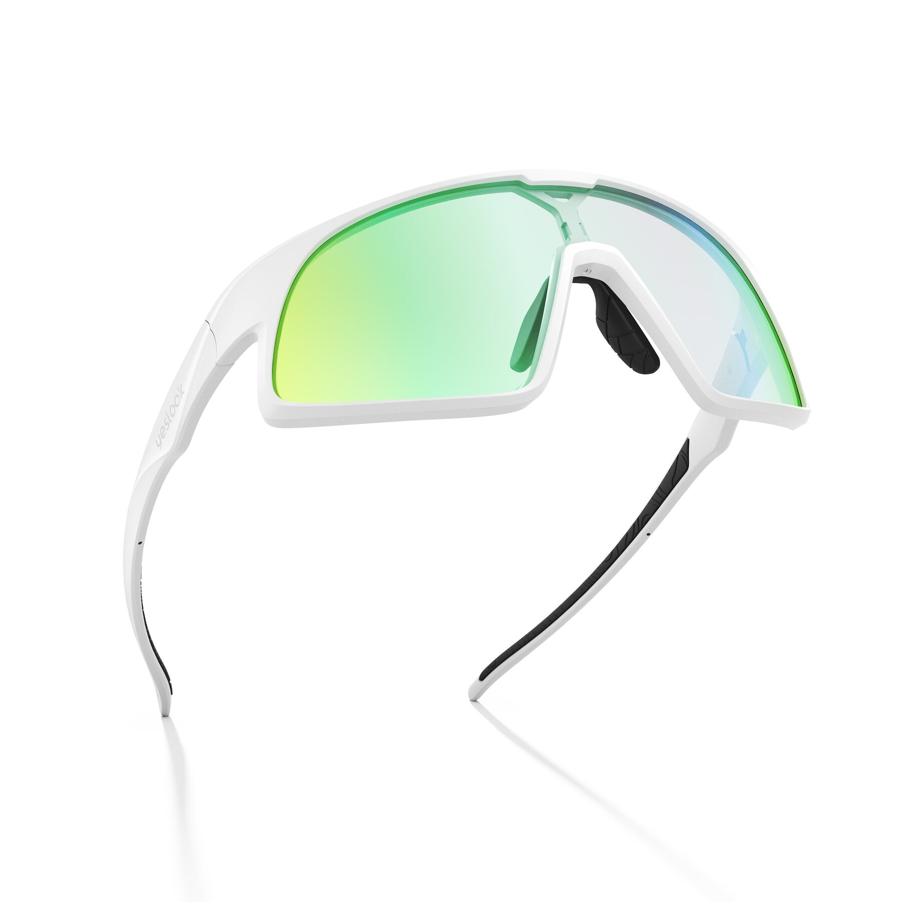 Three-quarter view of Astro XF with Photochromic Mirrored Lenses