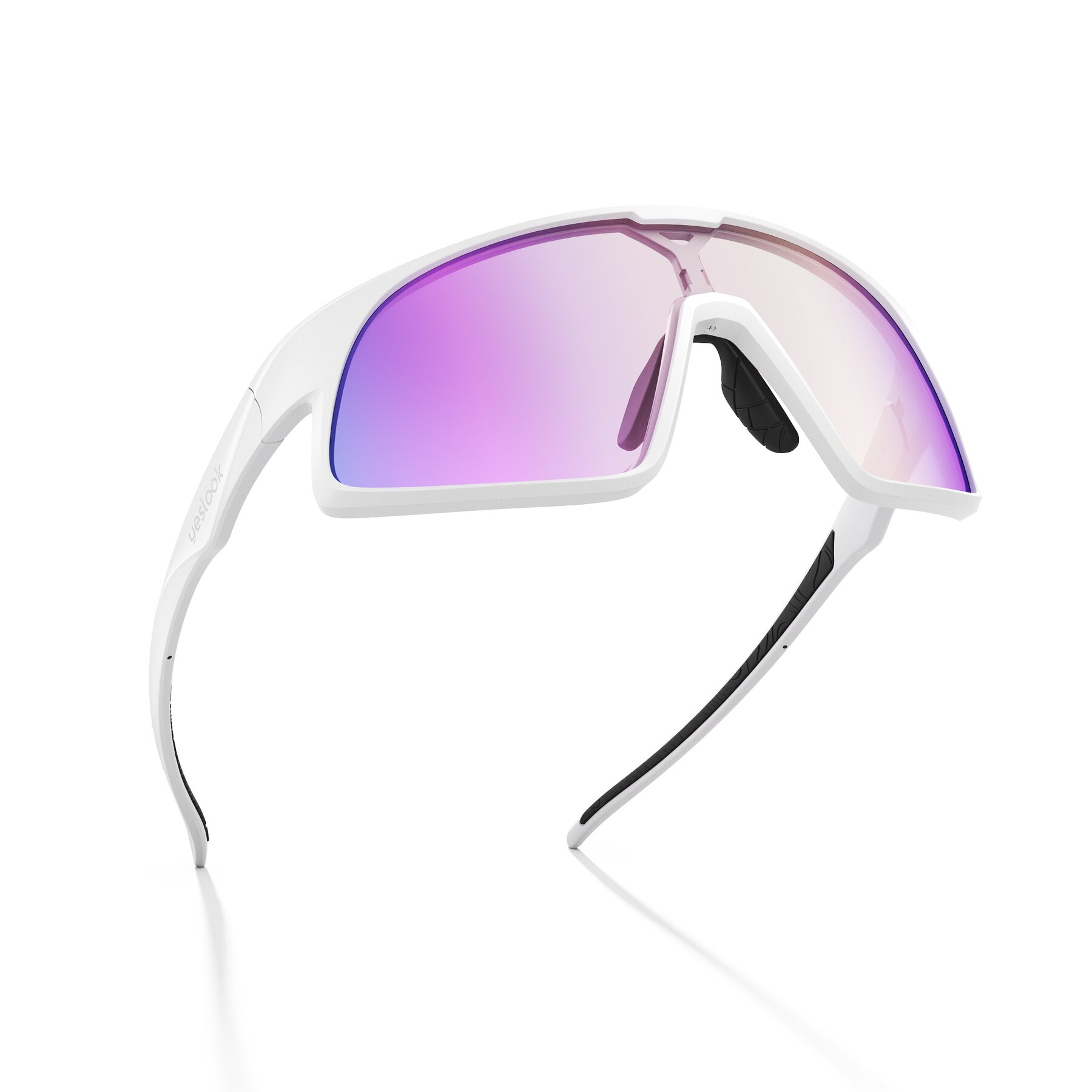 Three-quarter view of Astro XF with Photochromic Mirrored Lenses