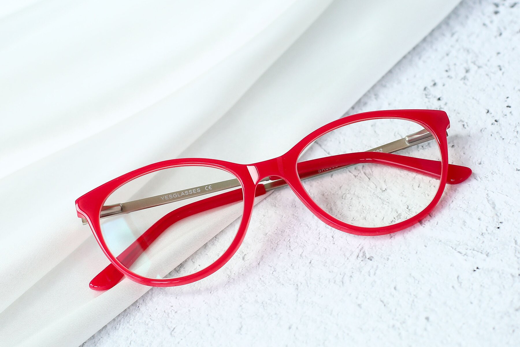 Women's lifestyle photography #1 of SR6062 in Rose with Clear Eyeglass Lenses
