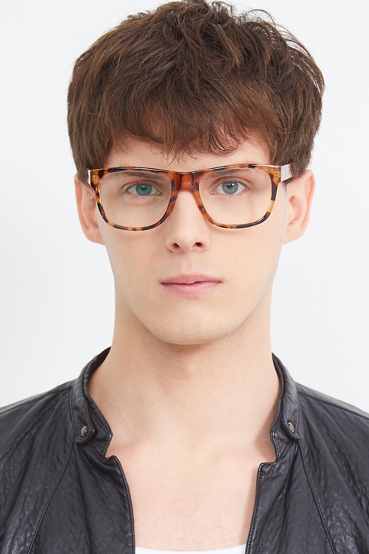 Men's lifestyle photography (portrait-1) of SSR213 in Translucent Tortoise with Clear Blue Light Blocking Lenses