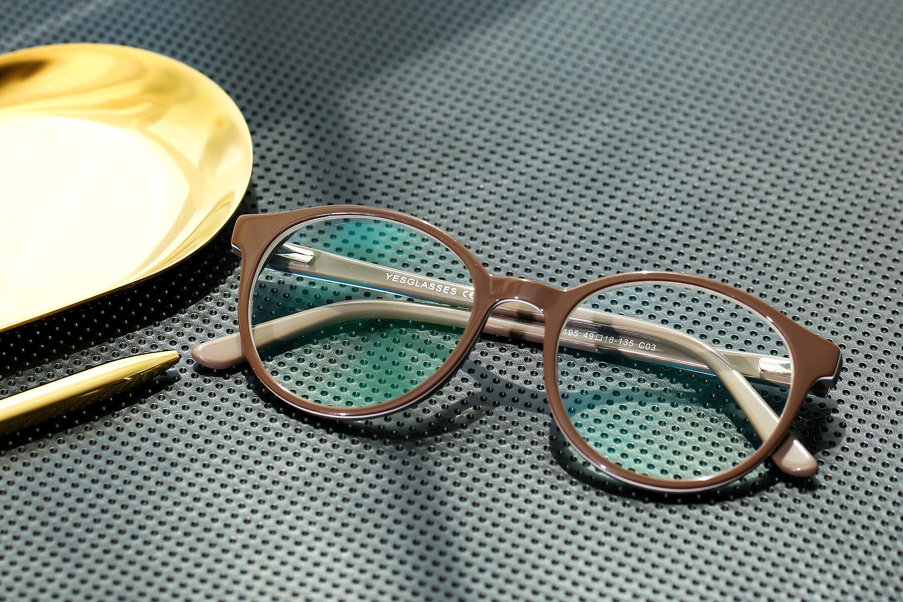 Lifestyle photography #1 of 6195 in Coffee with Clear Reading Eyeglass Lenses