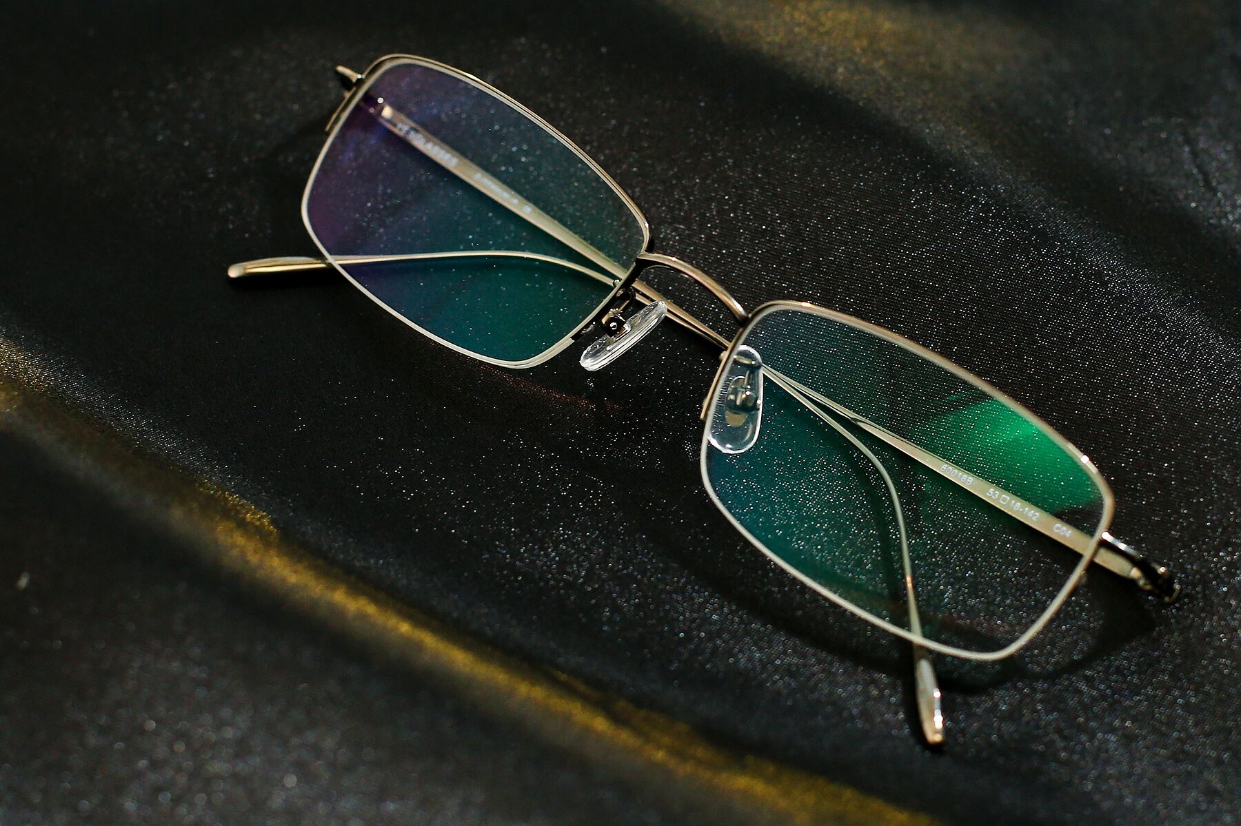 Lifestyle photography #1 of Duke in Gunmetal with Clear Reading Eyeglass Lenses