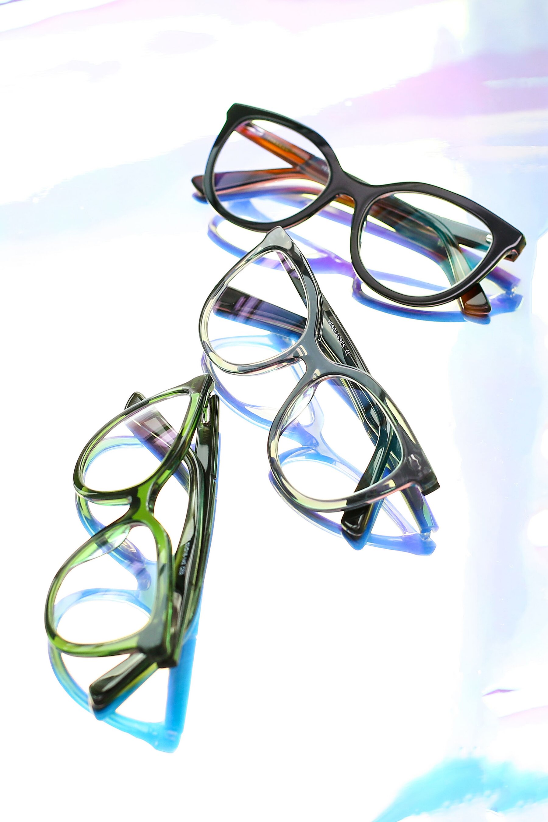 Lifestyle photography #4 of 17287 in Translucent Gray with Clear Blue Light Blocking Lenses