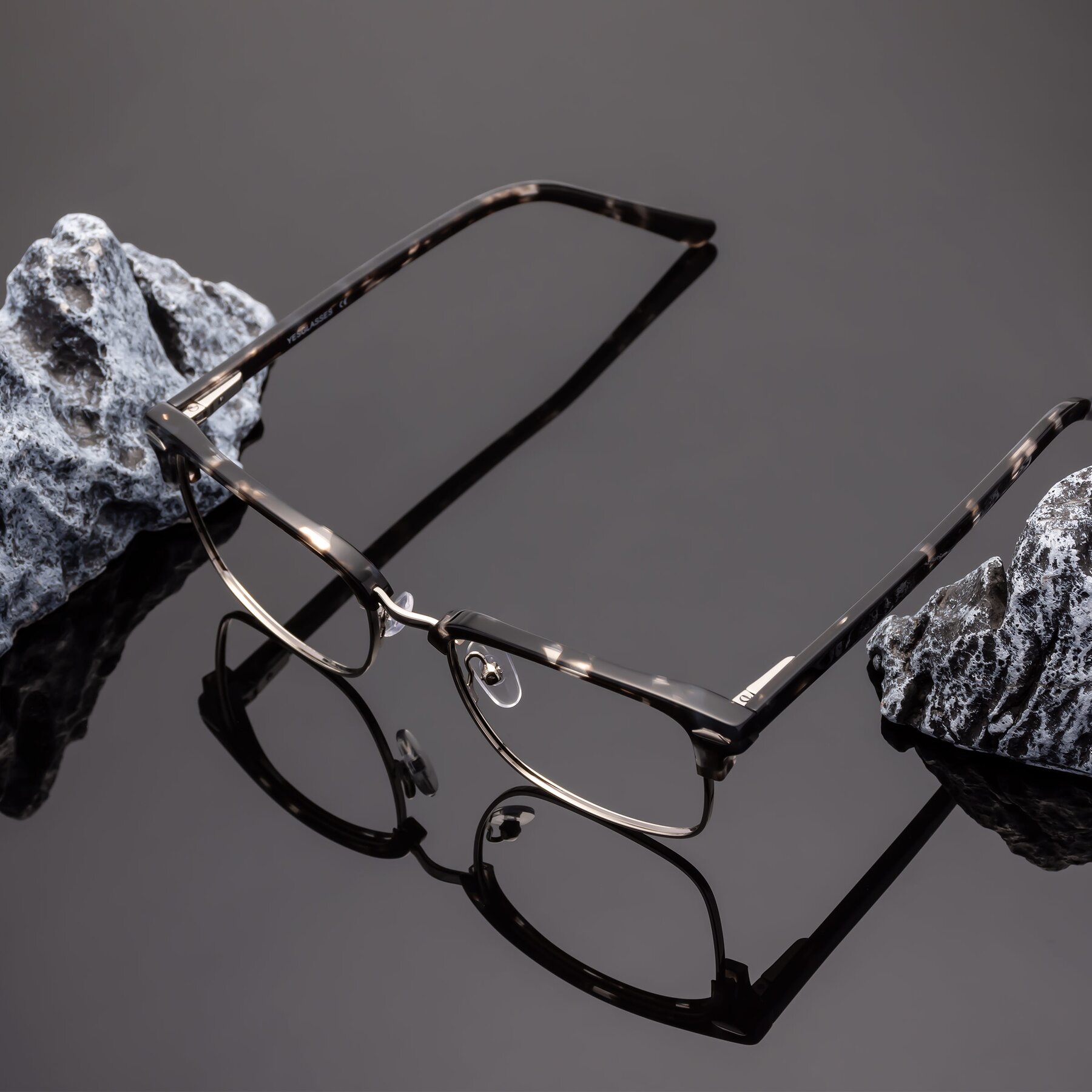 Lifestyle photography #1 of 17464 in Tortoise-Silver with Clear Eyeglass Lenses