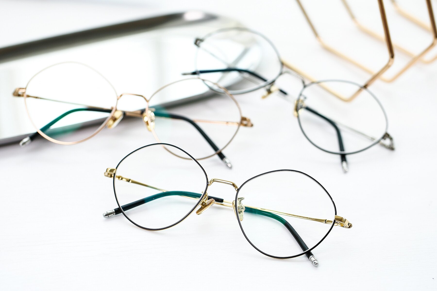 Lifestyle photography #4 of 90029 in Black-Gold with Clear Eyeglass Lenses