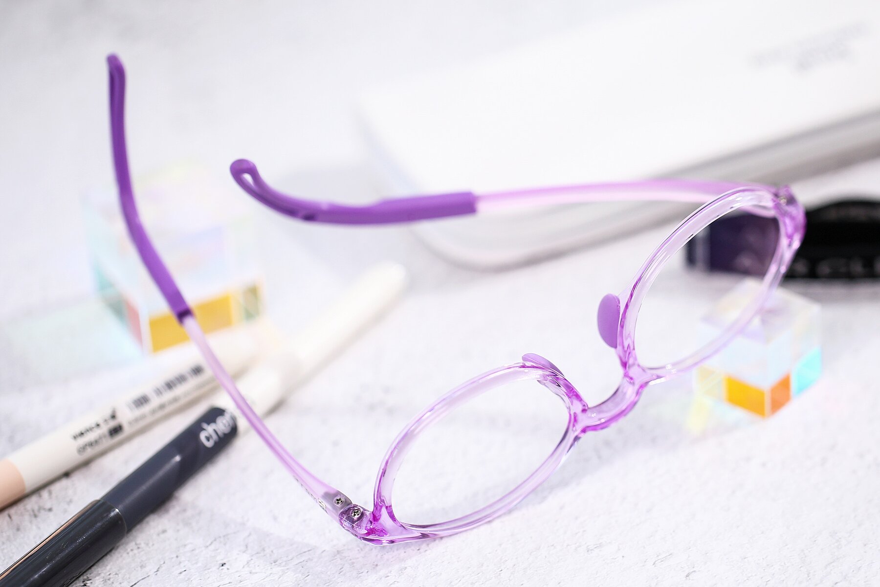 Lifestyle photography #2 of 8373 in Tranparent Purple with Clear Blue Light Blocking Lenses