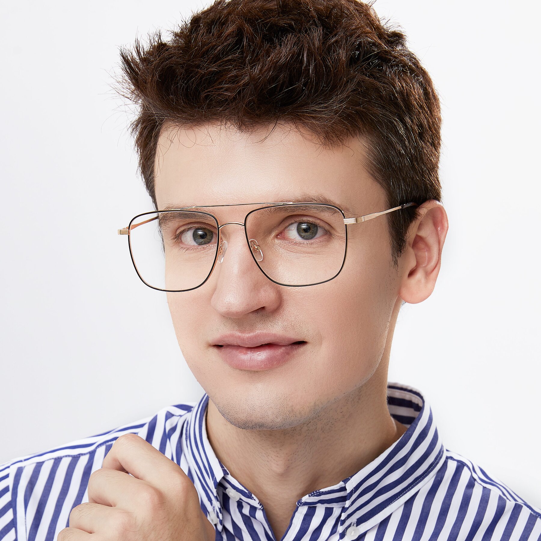 Men's lifestyle photography of 9519 in Black-Gold with Clear Eyeglass Lenses