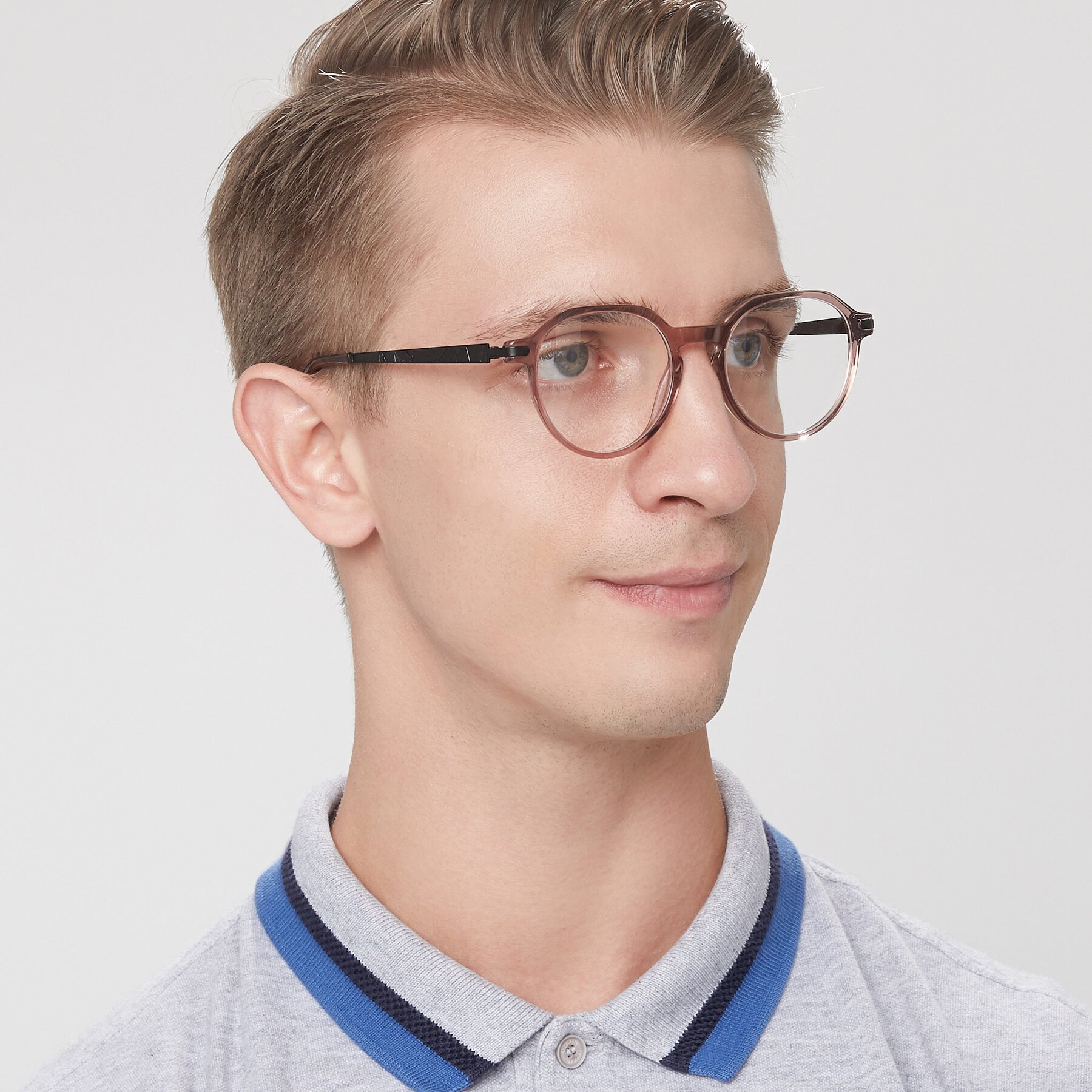 Men's lifestyle photography of 17643 in Clear Caramel with Clear Blue Light Blocking Lenses