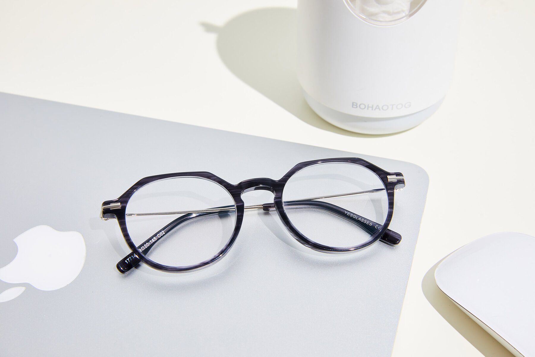 Lifestyle photography #1 of 17714 in Stripe Grey with Clear Reading Eyeglass Lenses
