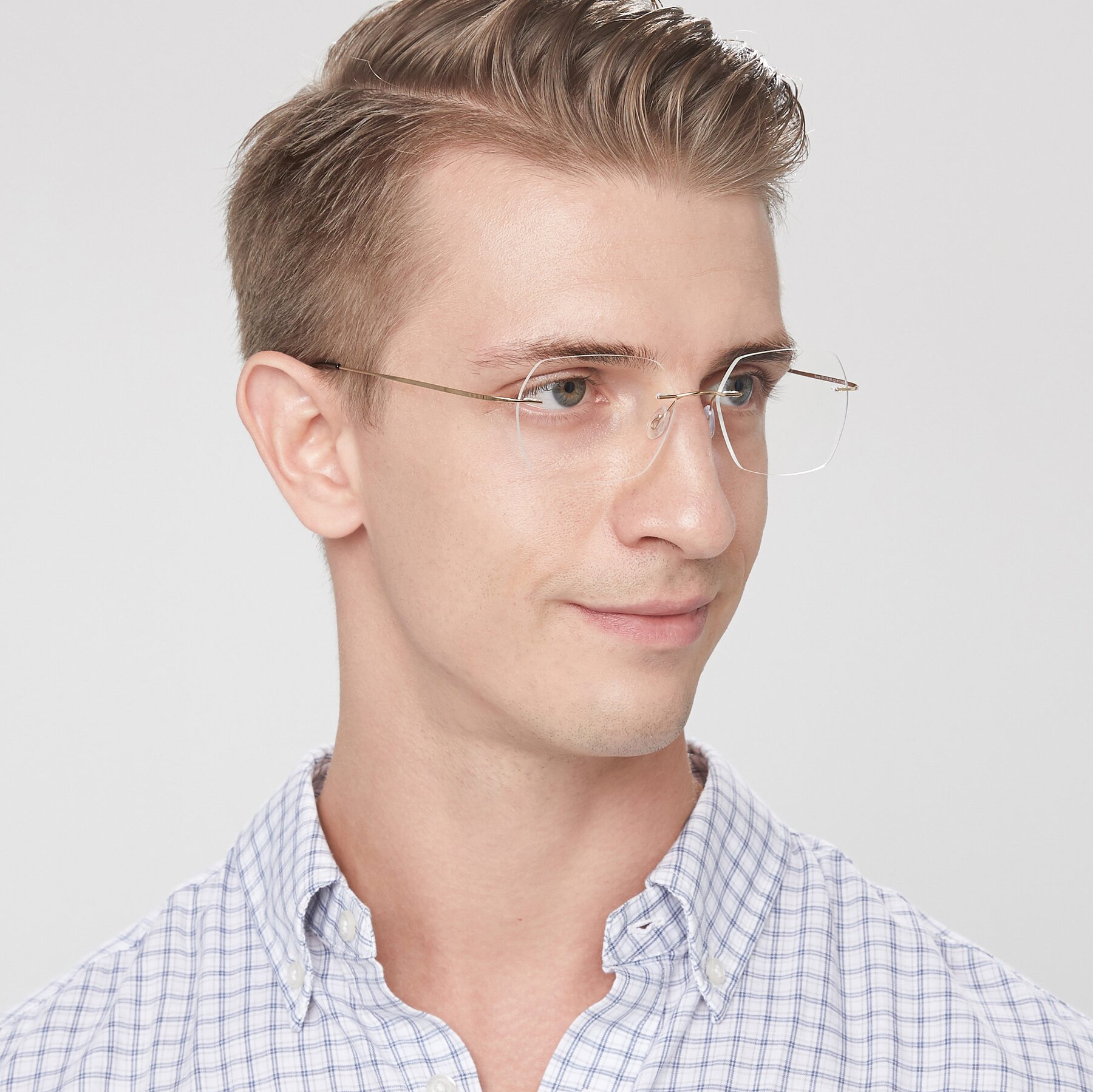 Men's lifestyle photography of Space in Gold with Clear Eyeglass Lenses