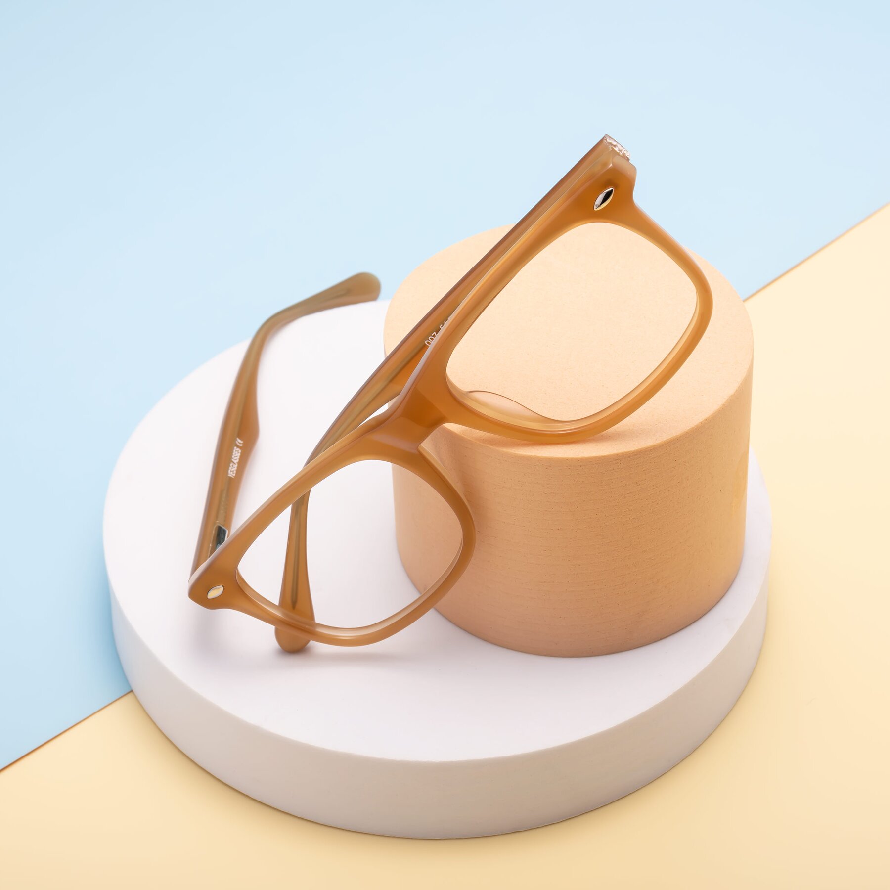 Lifestyle photography #2 of 007 in Caramel with Clear Blue Light Blocking Lenses