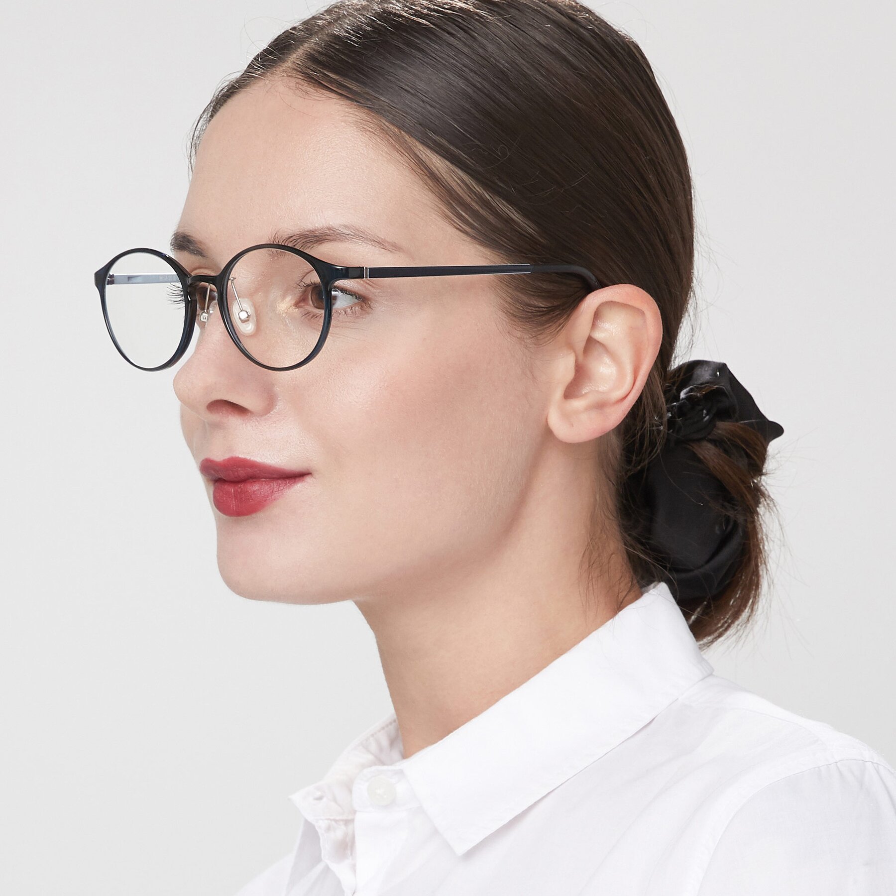 Women's lifestyle photography of S7039 in Black-Blue with Clear Reading Eyeglass Lenses