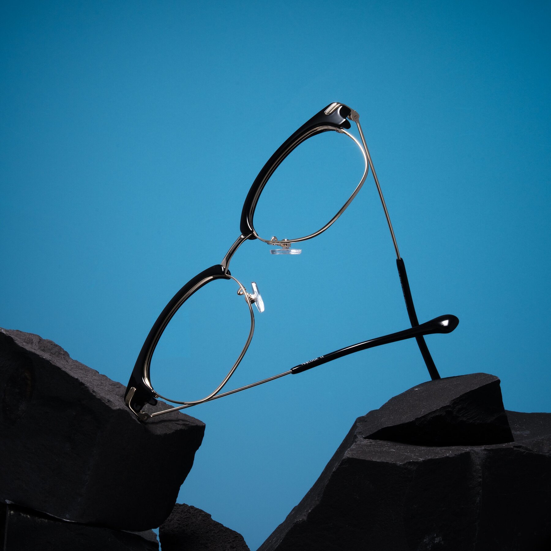 Lifestyle photography #1 of Obrien in Black/Gold with Clear Blue Light Blocking Lenses