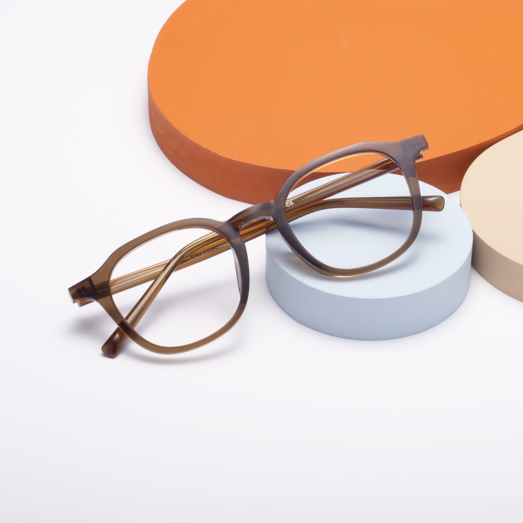 Lifestyle photography #1 of LaRode in Coffee with Clear Reading Eyeglass Lenses