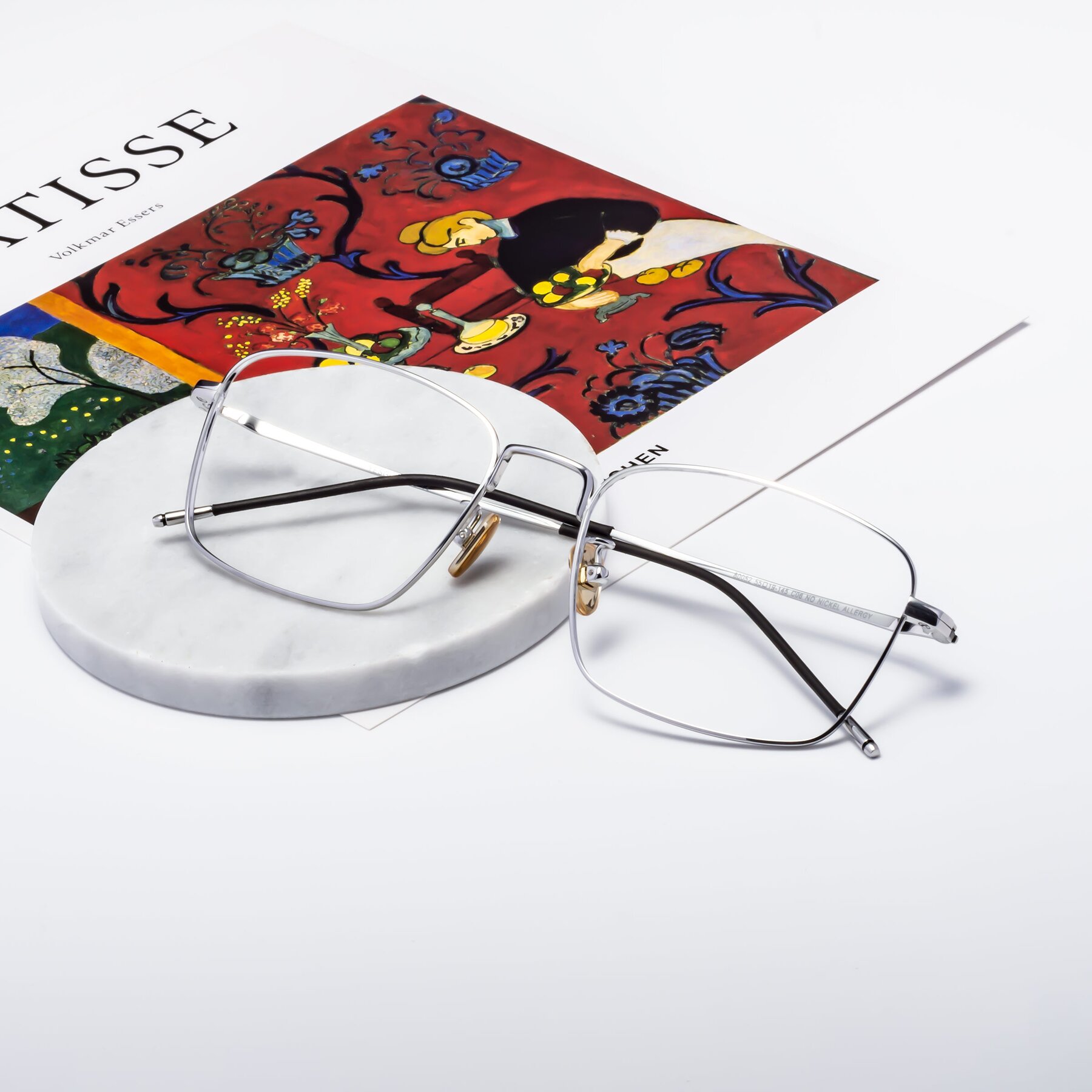 Lifestyle photography #1 of 80052 in Silver with Clear Reading Eyeglass Lenses