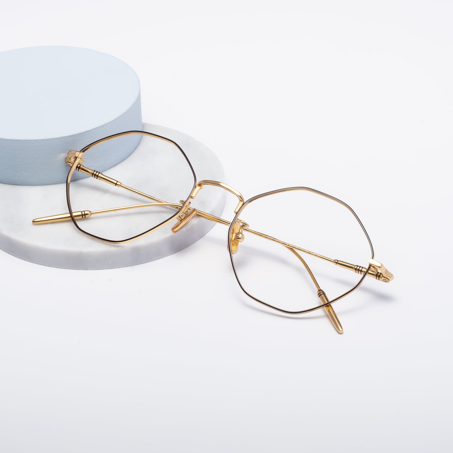 Lifestyle photography #1 of 90001 in Black-Gold with Clear Reading Eyeglass Lenses