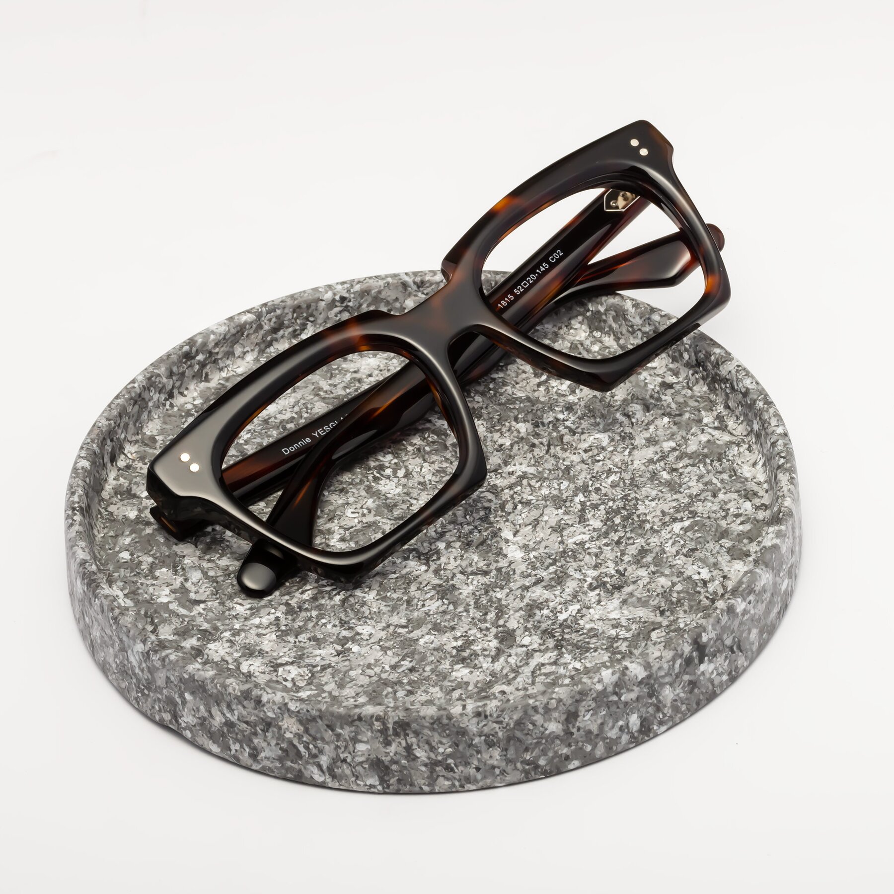 Lifestyle photography #1 of Donnie in Tortoise with Clear Eyeglass Lenses