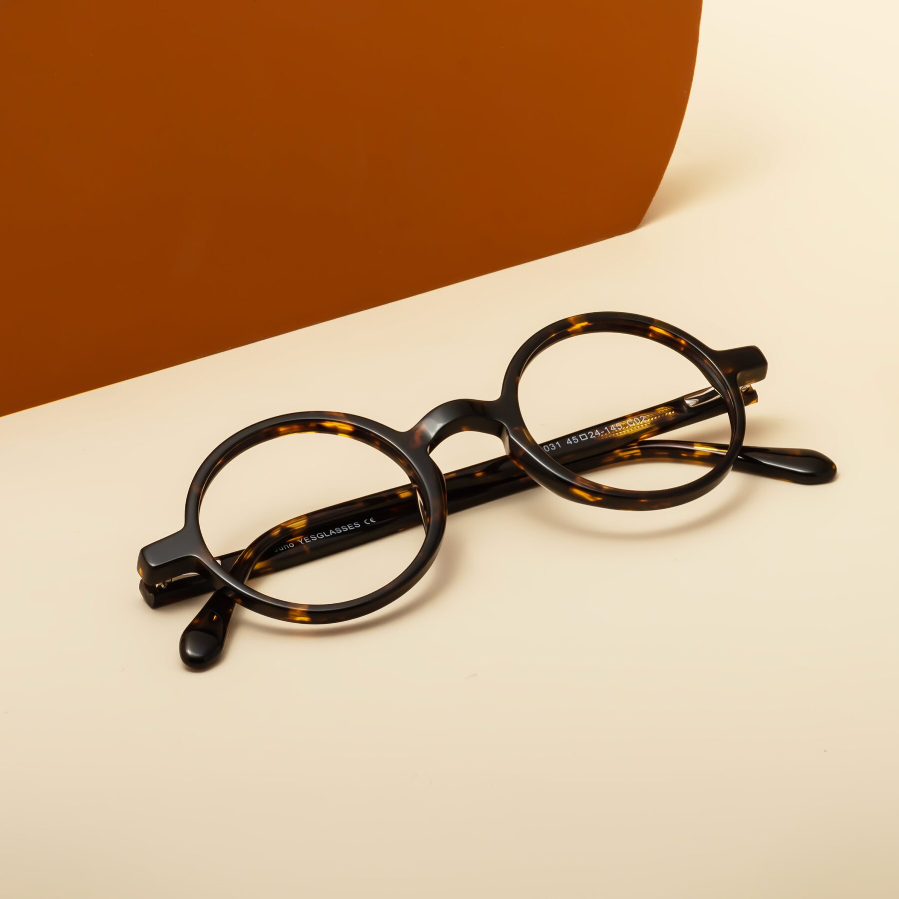 Lifestyle photography #1 of Juno in Tortoise with Clear Reading Eyeglass Lenses