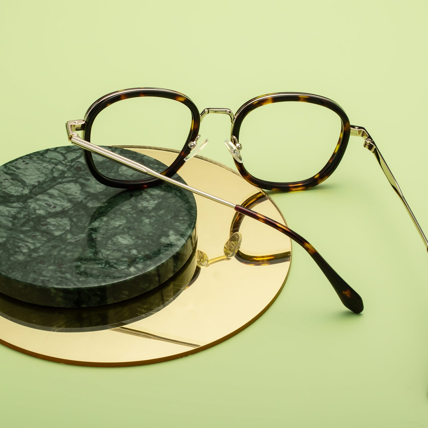 Lifestyle photography #2 of Vista in Tortoise-Light Gold with Clear Blue Light Blocking Lenses