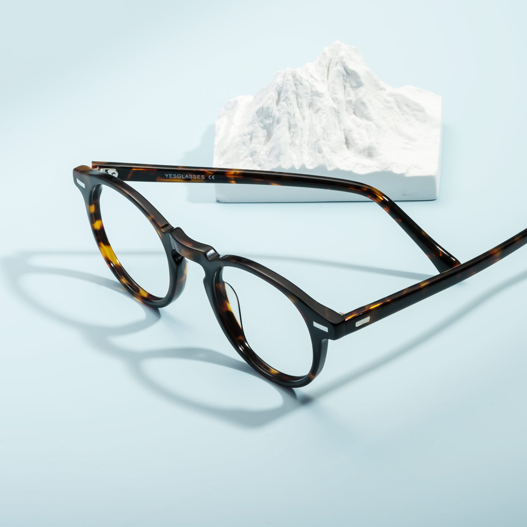 Lifestyle photography #2 of Anchorage in Tortoise with Clear Blue Light Blocking Lenses