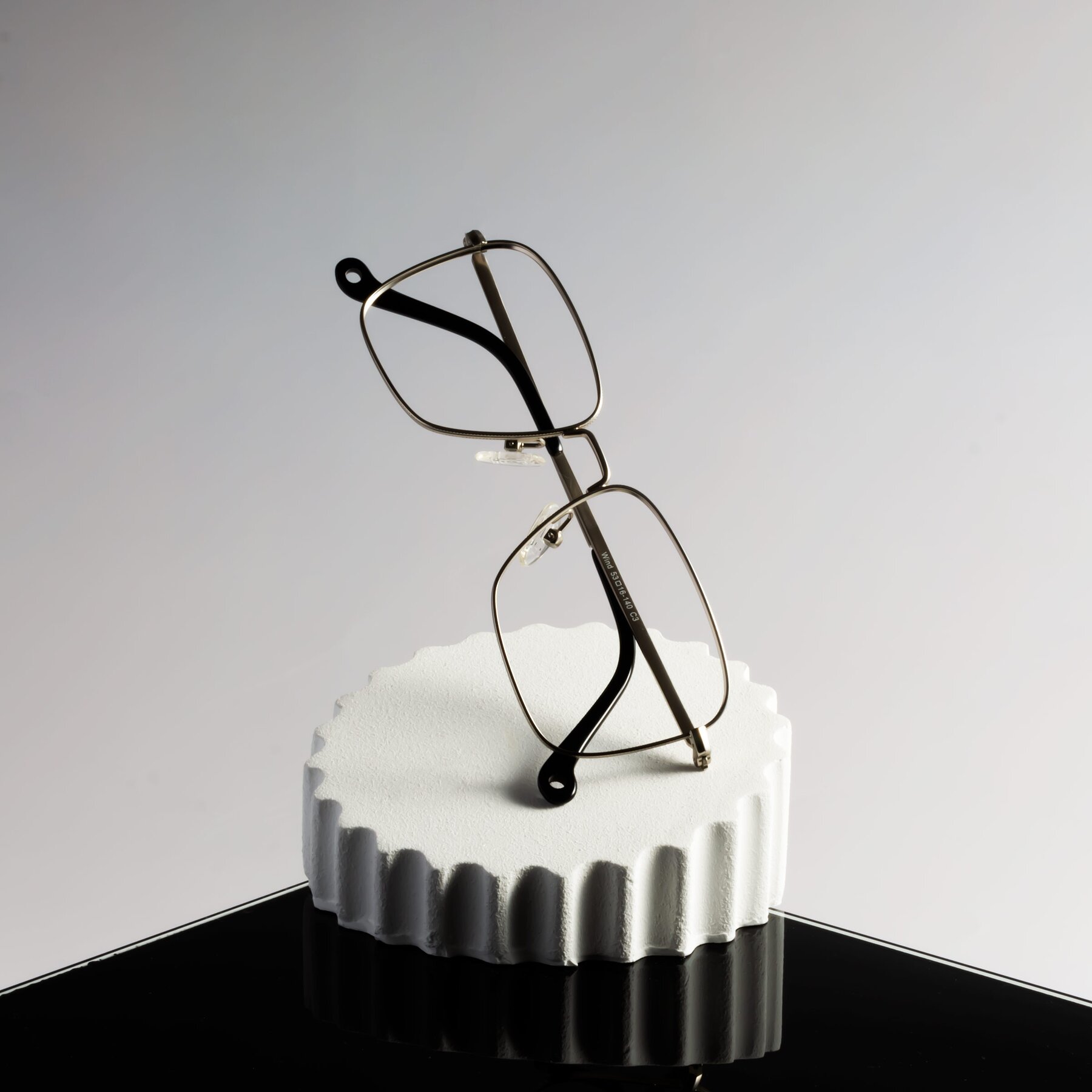 Lifestyle photography #1 of Wind in Matte Silver with Clear Eyeglass Lenses