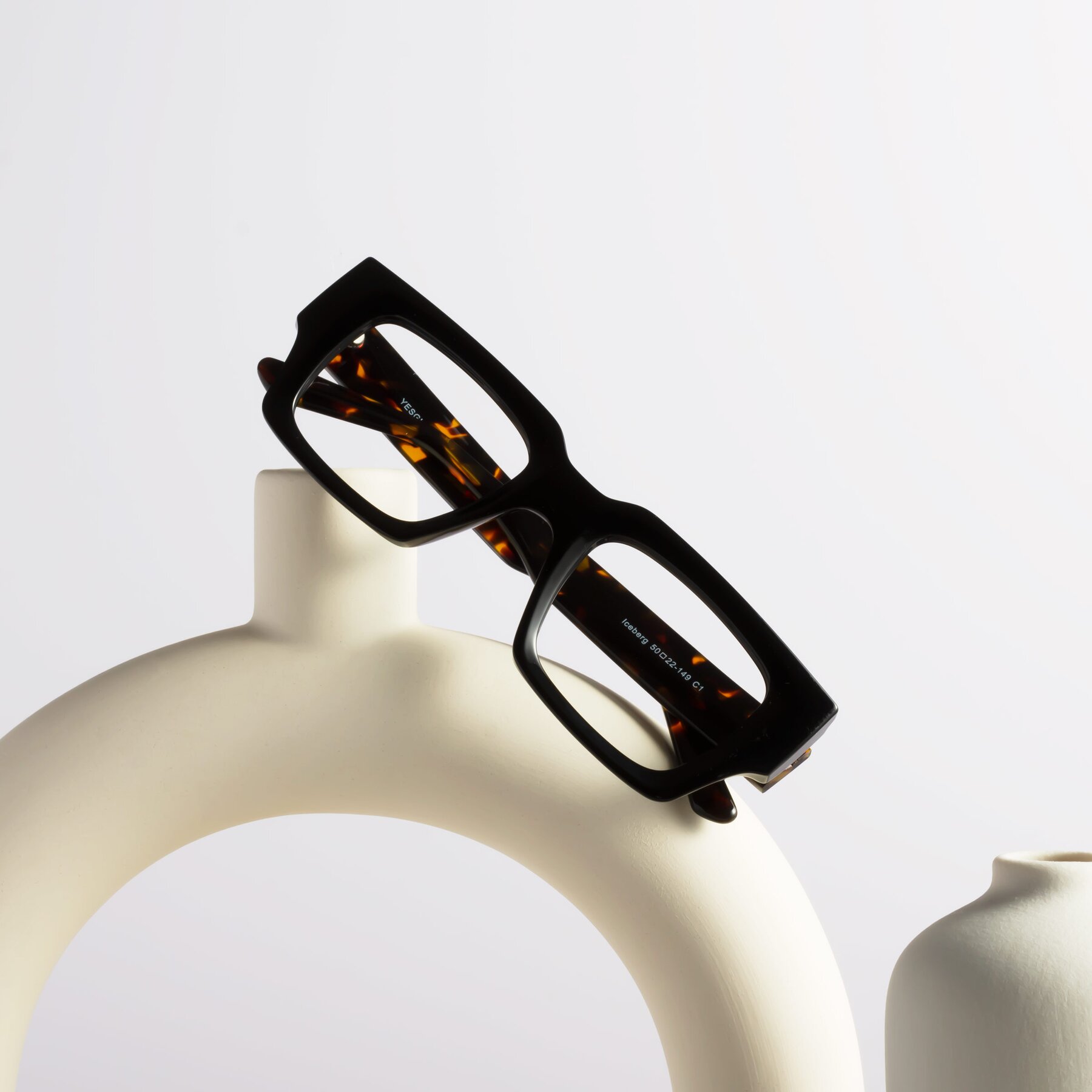 Lifestyle photography #1 of Iceberg in Black-Tortoise with Clear Eyeglass Lenses