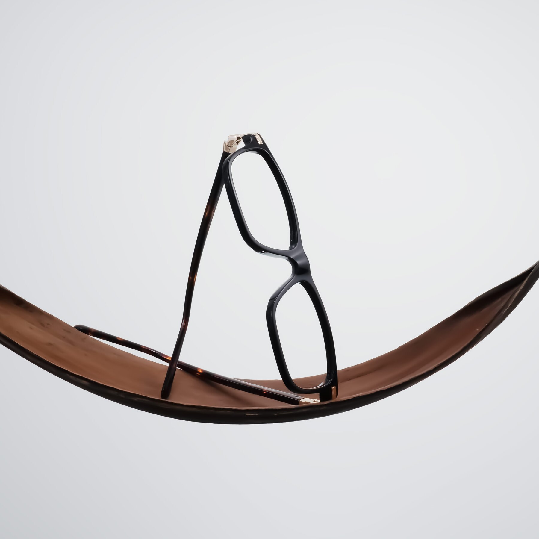 Lifestyle photography #1 of Sutton in Black/Tortoise with Clear Eyeglass Lenses