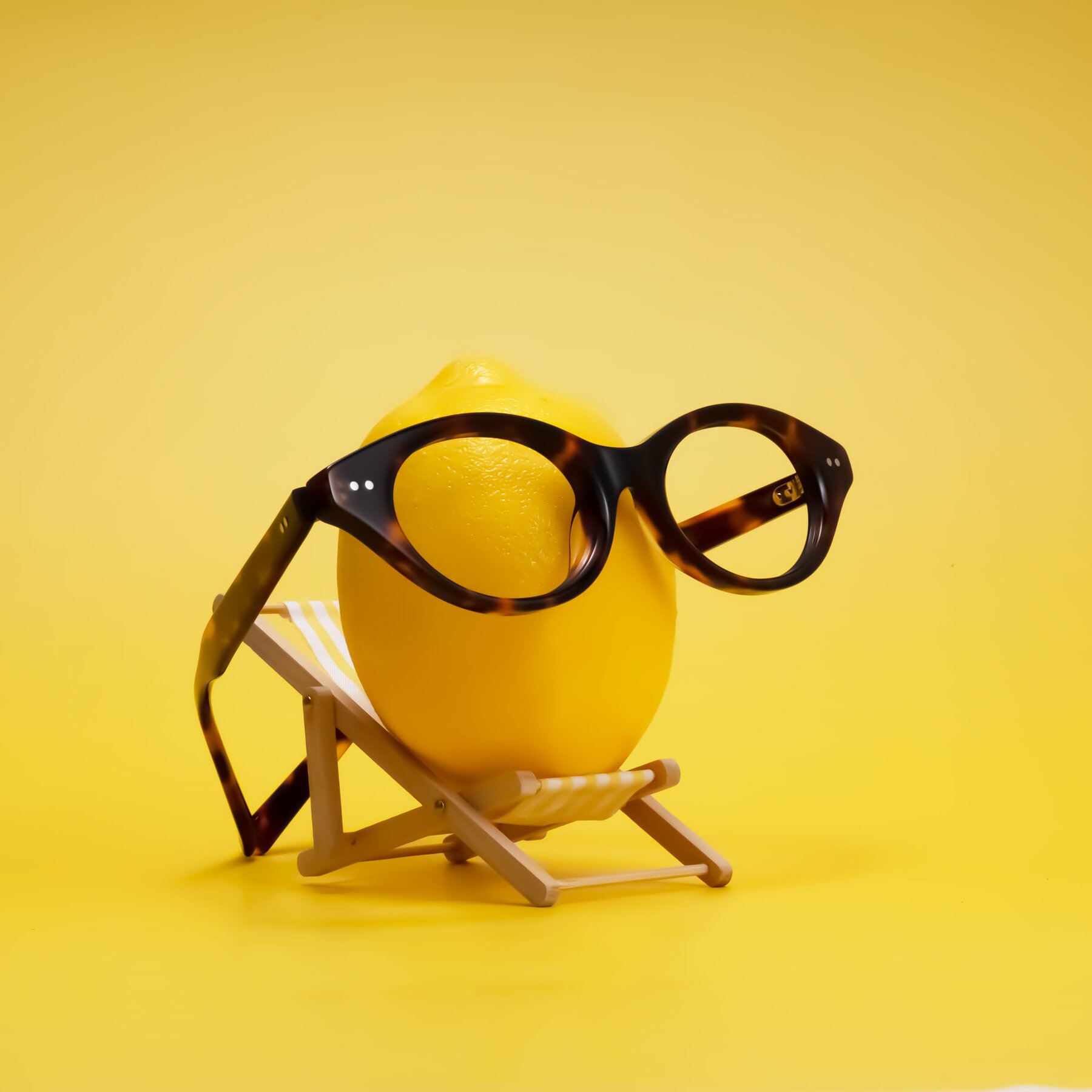 Lifestyle photography #1 of Mitri in Tortoise with Clear Eyeglass Lenses
