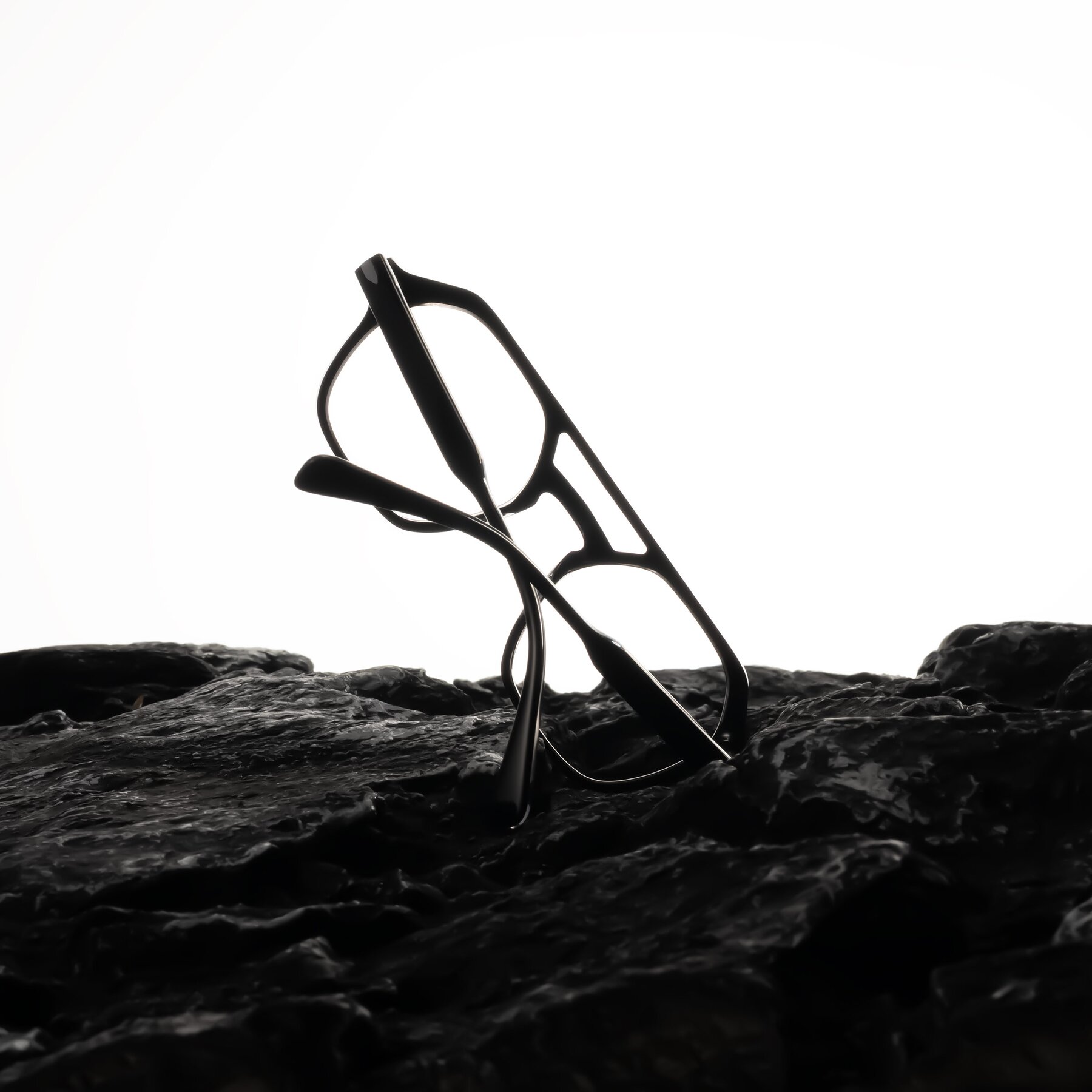 Lifestyle photography #1 of Kibandou in Black/Clear with Clear Eyeglass Lenses
